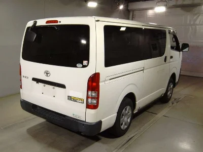 TOYOTA HIACE VAN