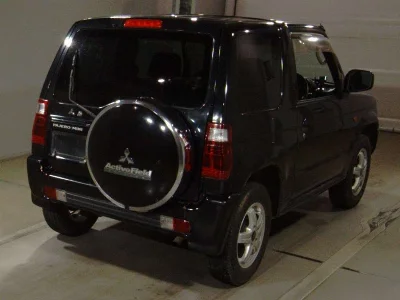 MITSUBISHI PAJERO MINI
