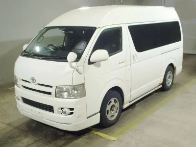 TOYOTA HIACE VAN