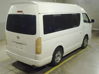 TOYOTA HIACE VAN