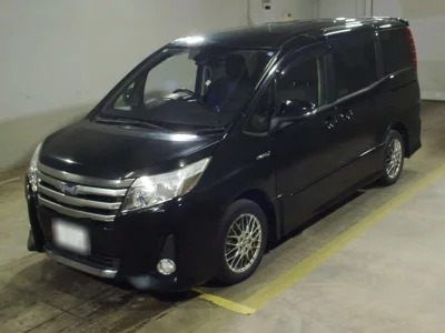 TOYOTA NOAH