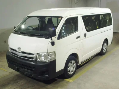 TOYOTA HIACE