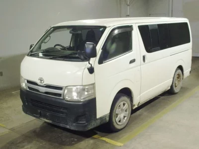 TOYOTA REGIUS VAN