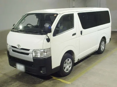 TOYOTA HIACE VAN