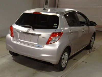 TOYOTA VITZ