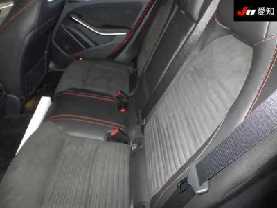 MERCEDES BENZ CLA