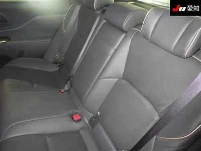 TOYOTA CROWN CROSSOVER