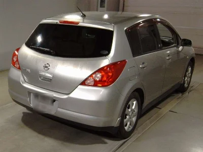 NISSAN TIIDA