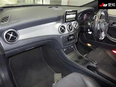 MERCEDES BENZ CLA