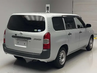 TOYOTA SUCCEED