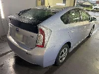 Цена авто Toyota Prius с аукционов Японии, номер кузова ZVW30, пробег 82 000, оценка 6