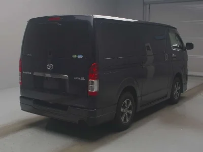 TOYOTA REGIUS VAN