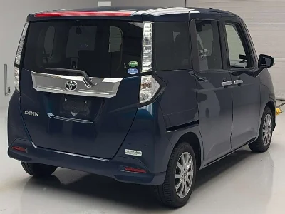 TOYOTA TANK
