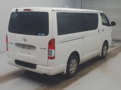TOYOTA REGIUS VAN