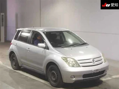 TOYOTA IST