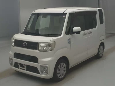 TOYOTA PIXIS MEGA