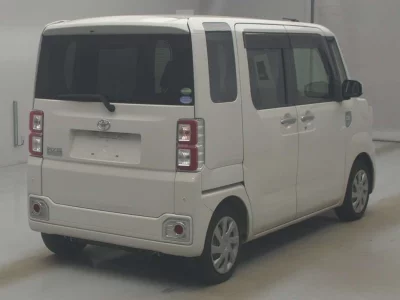TOYOTA PIXIS MEGA