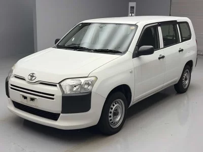 TOYOTA SUCCEED