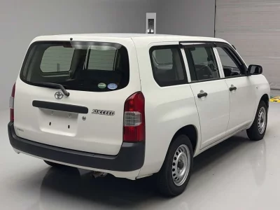 TOYOTA SUCCEED