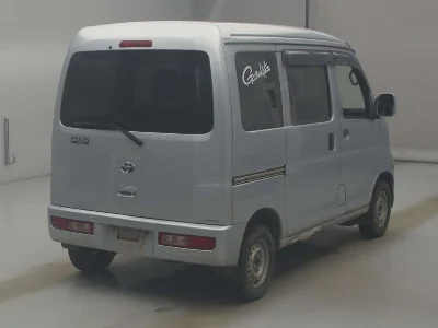 TOYOTA PIXIS VAN
