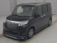 Цена авто Toyota Roomy с аукционов Японии, номер кузова M900A, пробег 93 000, оценка 8
