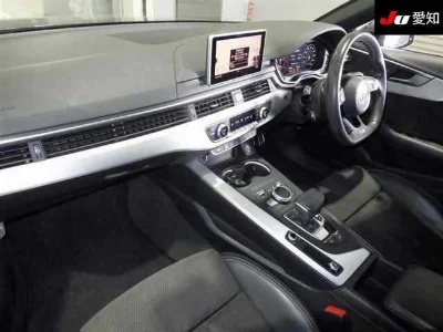 AUDI A4 AVANTE
