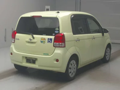 TOYOTA PORTE
