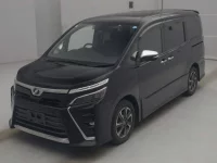 Цена авто Toyota Voxy с аукционов Японии, номер кузова ZRR80W, пробег 132 000, оценка 2