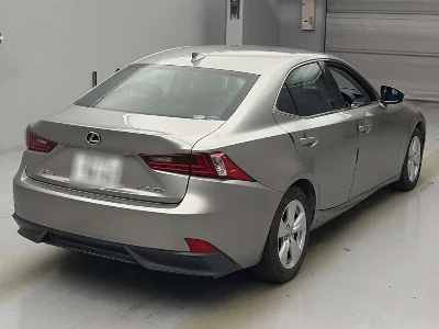 LEXUS IS