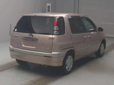 TOYOTA RAUM
