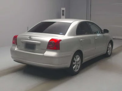 TOYOTA AVENSIS SEDAN
