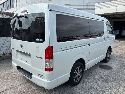 TOYOTA REGIUS VAN