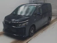 Цена авто Toyota Voxy с аукционов Японии, номер кузова ZWR80G, пробег 188 000, оценка 2