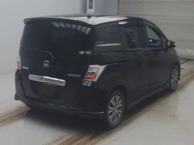 HONDA FREED SPIKE