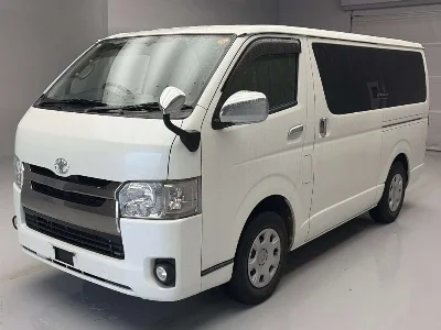TOYOTA REGIUS VAN