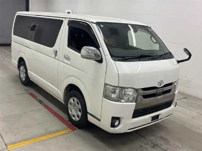 TOYOTA REGIUS VAN