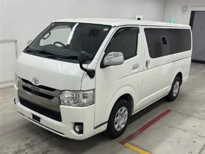 TOYOTA REGIUS VAN