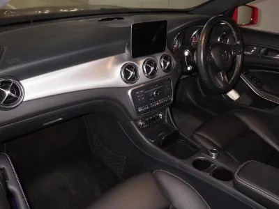 MERCEDES BENZ GLA