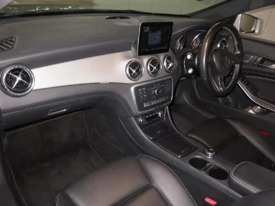 MERCEDES BENZ CLA SHOOTING BRAKE