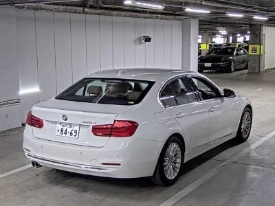 BMW 3 SERIES