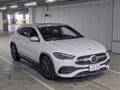 MERCEDES BENZ GLA