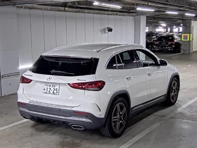 MERCEDES BENZ GLA