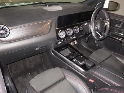 MERCEDES BENZ GLA