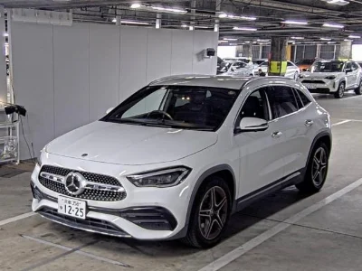 MERCEDES BENZ GLA
