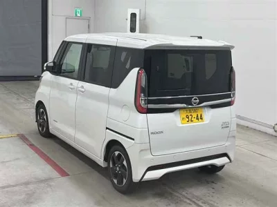 NISSAN ROOX