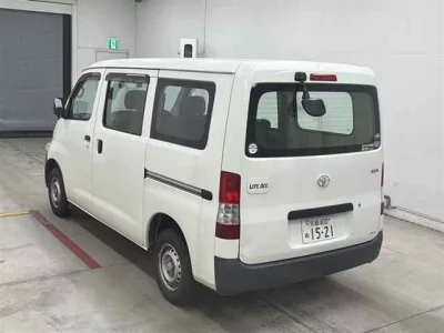 TOYOTA LITE ACE VAN
