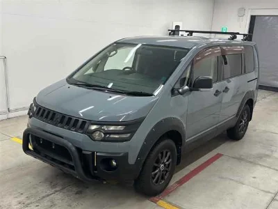 MITSUBISHI DELICA D5
