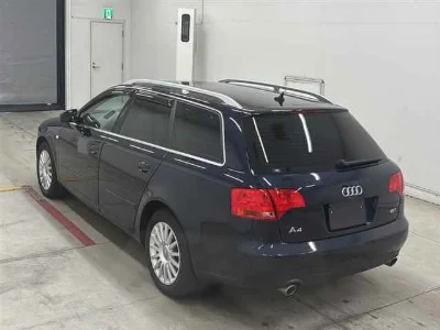 AUDI A4 AVANTE