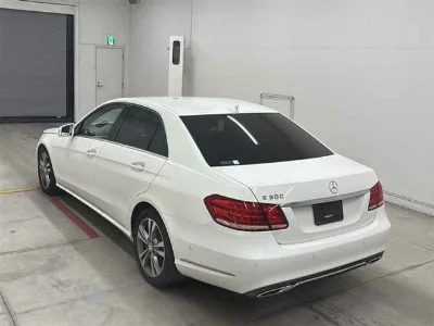 MERCEDES BENZ E CLASS