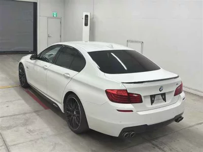 BMW 5 SERIES